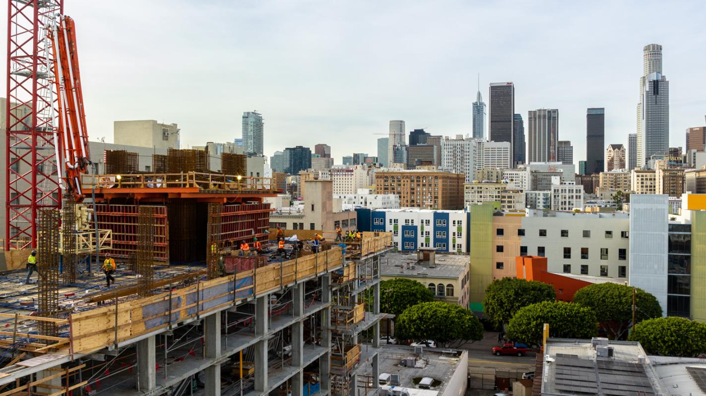 Einstürzende Neubauten　DonRocK ヴィンテージ Concrete frame rises for Weingart Center supportive housing